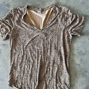 Old Navy Luxe Leopard Print V Neck Top